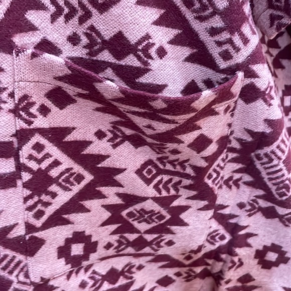 Denim & Co poncho Aztec open front cape Jacquard contract trim pink plus size - Picture 8 of 11